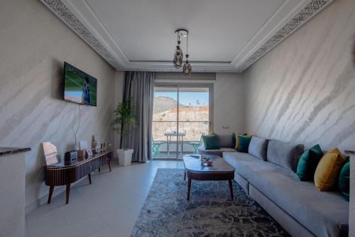 Secteur Touristique Apartment | Luxury Seafront Apartment 99sqm with 2 Bedrooms and Wi-Fi Unlimited