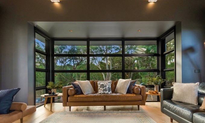 Shoreham House | Luxury Shoreham Property Coastal/Rural Views & Pool, Close to Wineries & Beach