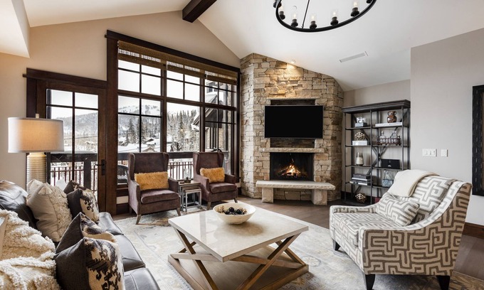 Empire Pass Condo | Luxury Ski-In, Ski-Out Arrowleaf Penthouse With Panoramic Views