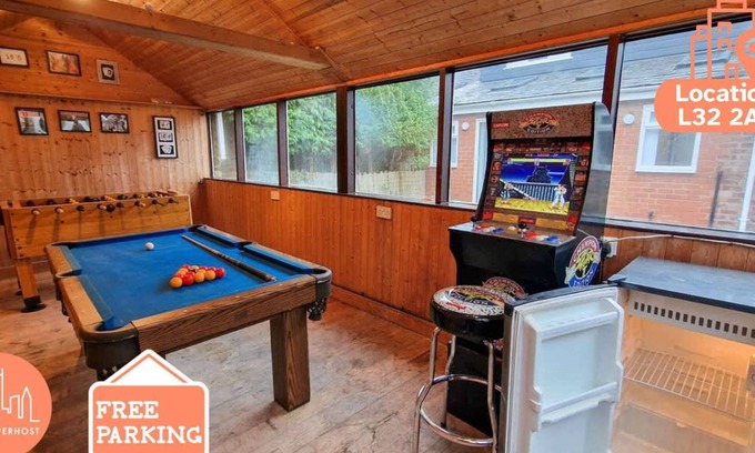Kirkby House | Luxury Sleeps 11 Kirkby Home by City SuperHost