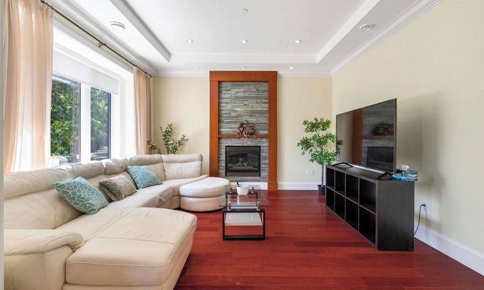 Vancouver South House | Luxury&Spacious 4Beds 4.5Baths Family House in Prime Location|