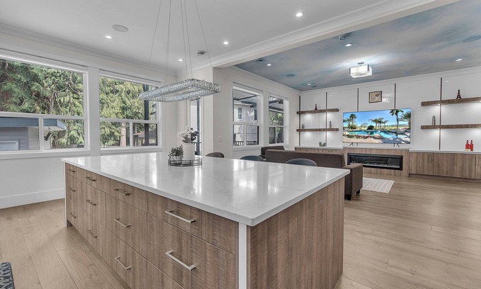 Newton House | Luxury Spacious House