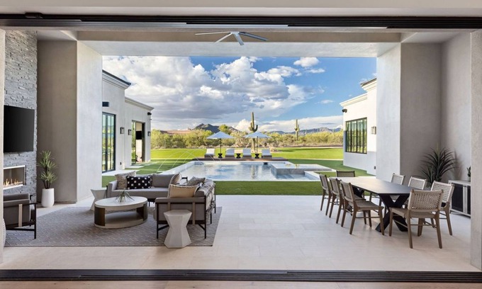 Pinnacle Peak House | LUXURY SPRING TRAINING RENTAL IN NORTH SCOTTSDALE. Entertaining Dream!