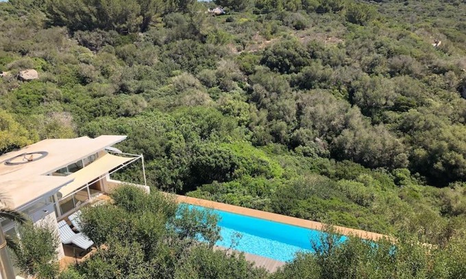 Binisafua Apartment | Luxury studio with private pool