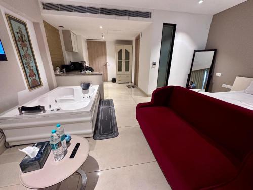 Gurugram Apartment | Luxury Studios Key 4