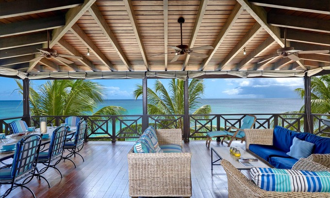 Brighton Villa | Luxury Stunning 5 Bedroom Beach-House on the Best Beach in Barbados