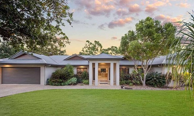 Alligator Creek House | Luxury Style Living 20 minutes from CBD