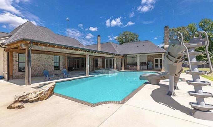 Brandon House | Luxury suites