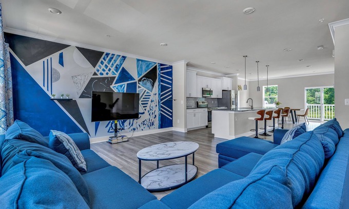 Ocean City House | Luxury townhouse close to beaches, restaurants & shopping