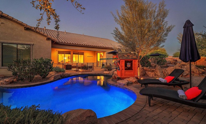 Stratland Estates House | Luxury Vacation Home! Heated Lagoon Pool+Spa, Casita