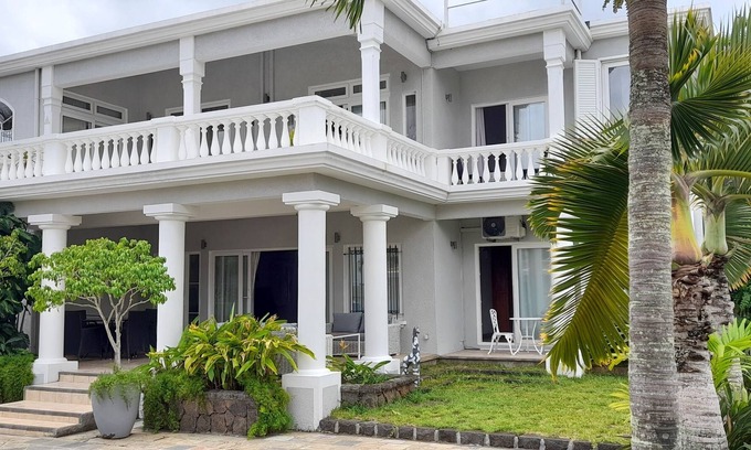 Pointe aux Canonniers Villa | Luxury Villa, Private Pool, 5minutes walk to the Beach