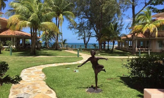 Dorado Pueblo Villa | Luxury Vibrant Beachfront Family Villa @ Dorado Beach