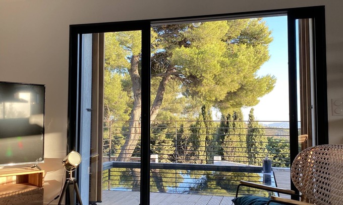 Septemes-les-Vallons House | Luxury villa, panoramic view of the harbor of Marseille