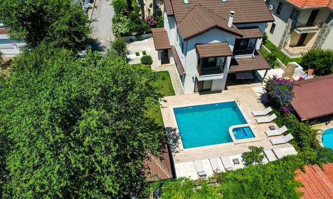 Dalyan City Center Villa | Luxury villa 5 minutes from scenic town center and river