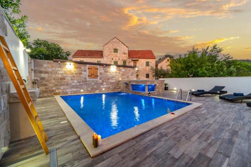 Nerezise Villa | Luxury Villa David with a private boat, heated pool, jacuzzi and sauna