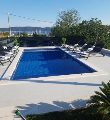 Kastel Gomilica Villa | LUXURY VILLA HELENA