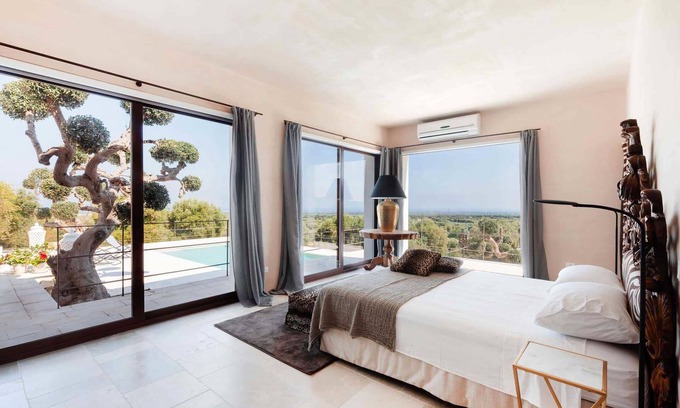 Ostuni Villa | Luxury villa in Ostuni with private salt pool and sea view