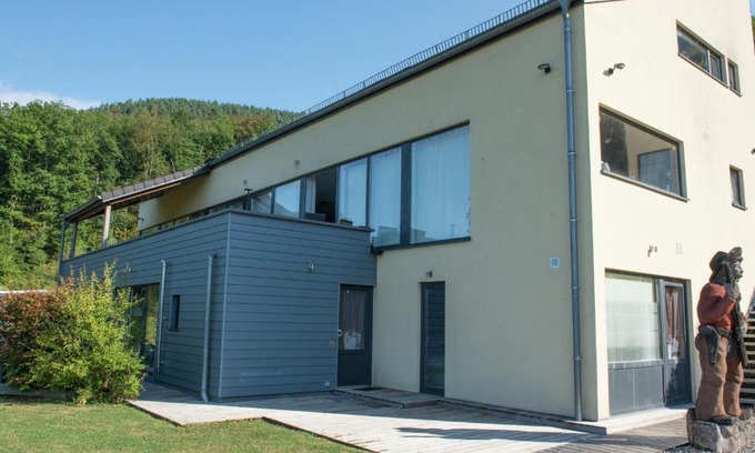 Coo Villa | Luxury Villa in Stavelot with bubble bath