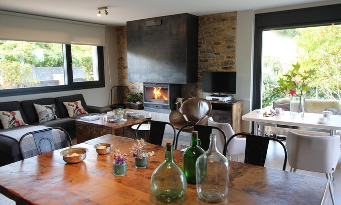 Carballo House | Luxury Villa near the beach with garden and swimming pool