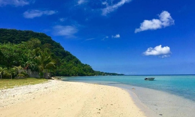 Port Vila Villa | Luxury villa on the beach!