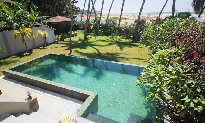 Gintota Villa | Luxury villa sur la plage vue spectaculaire sur l ocean piscine prive jacuzzi