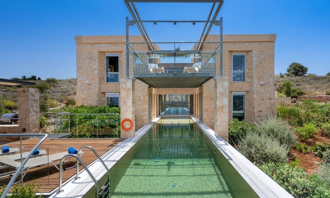 Apokoronas Villa | Luxury Villa with Heated Pool & Splendid Views