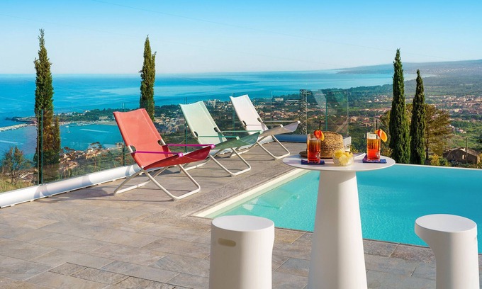 Taormina Villa | Luxury villa with pool in Taormina