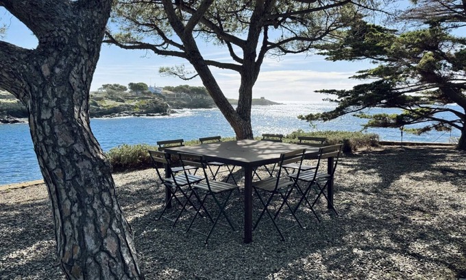 Cadaques Villa | Luxury villa with views of Cadaqués Bay and direct access to the sea.