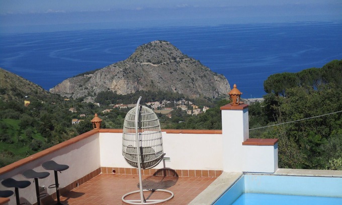 Cefalu Villa | Luxury Villas in Sicily with pool