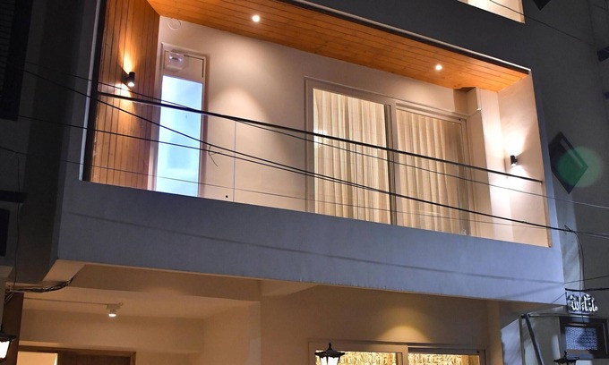 Toli Chowki House | Luxuryhouse-3br-free Car & Driver-balcony-wifi
