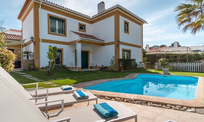 Aldeia do Meco Villa | LVPremier LA1- heated pool, Jacuzzi, AC, garden