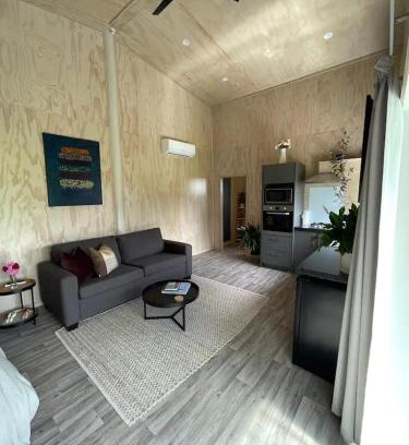 Newstead House | LyeInn - Newstead Country Retreat