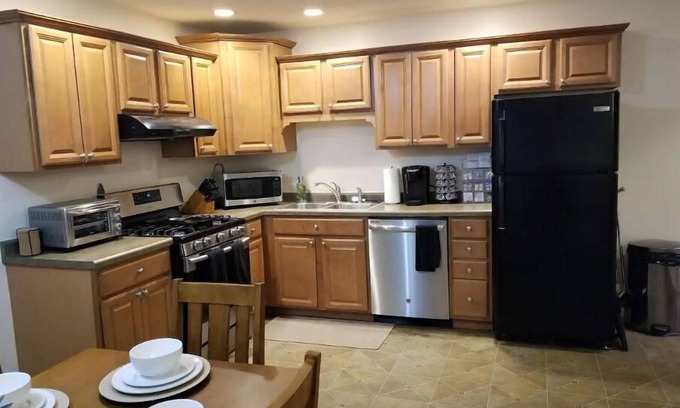 Bourbonnais House | Lyle and Taylor present-Spacious Private Apt