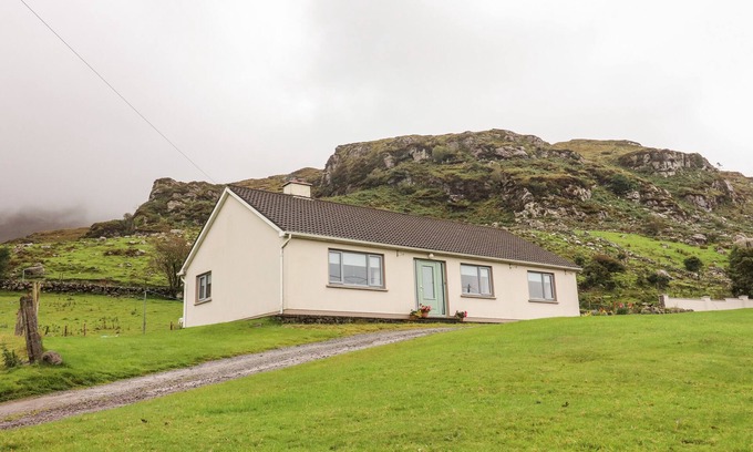 Maum Cottage | LYREBOY, pet friendly, with open fire in Glencar, County Kerry