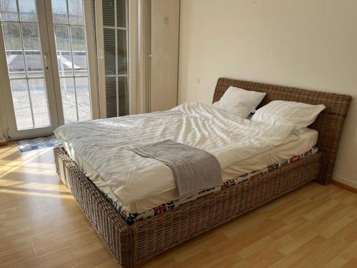 Stein House | Möbiliertes Zimmer Stein Bahnhof