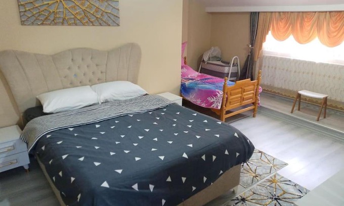 Besiktas Apartment | Mükemmel konumda eğlenceli dubleks daire