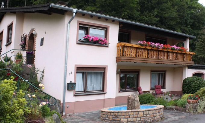 Mullenborn Apartment | Müllenborn Mountain Nest