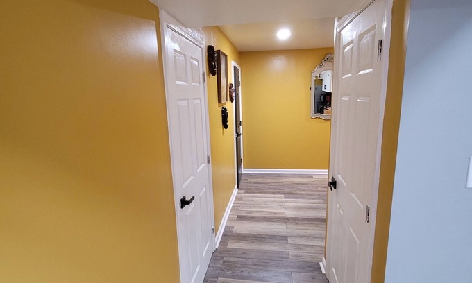 Garrisonville House | M&H Sweet Home is a very cozy place to relax and great area for vacation.