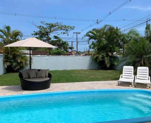 Matinhos House | M&M House - Casa com Piscina e Ar Condicionado em Matinhos