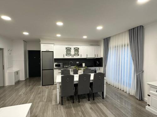 Sanmartin Apartment | M&S Apartament 2