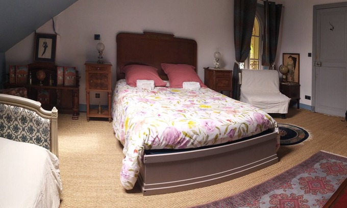 La Tourlandry Bed & Breakfast | Ma Vie de Château Jules Verne Nautilus room (4pers)