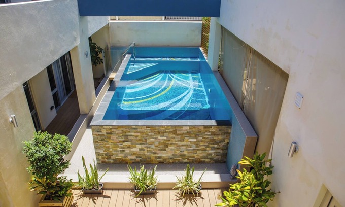 Fremantle House | Maand Up Accommodation
