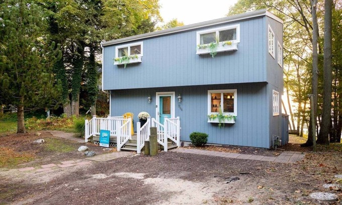 Macatawa Cottage | Macatawa Hills Lake Michigan Beachfront