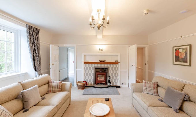 Taynuilt Cottage | MacDougall Apartment - an apartment that sleeps 4 guests in 2 bedrooms