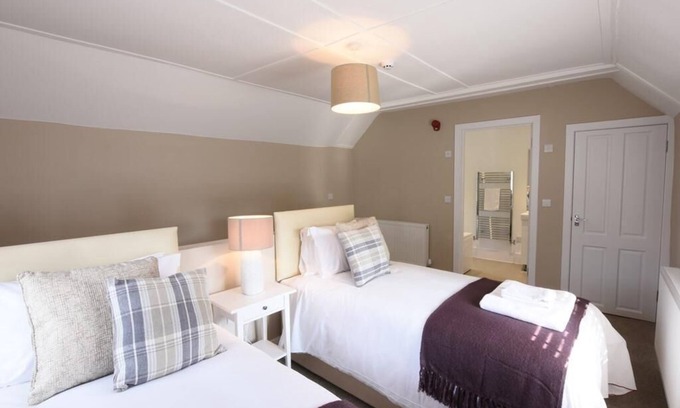 Charlton Apartment | Madgwick at Woodstock Suites
