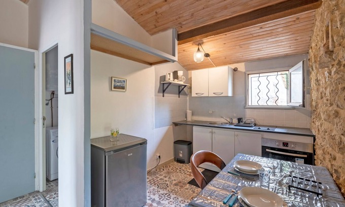 Tornac Apartment | Madi Tornac - One Bedroom Apartment, Sleeps 4