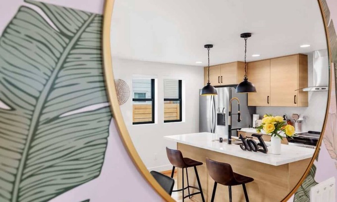 Mann House | Madison Valley New Built 2B-2,5B Luxe Retreat