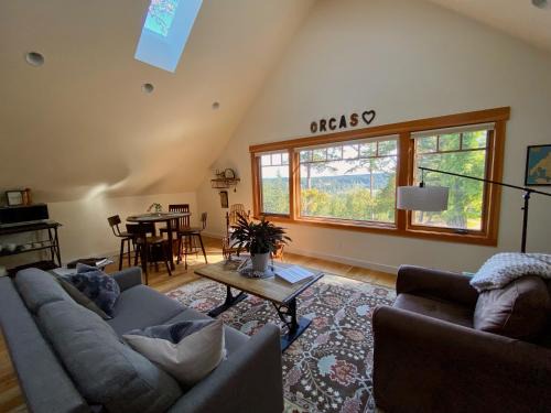 Deer Harbor House | Madrona Suite