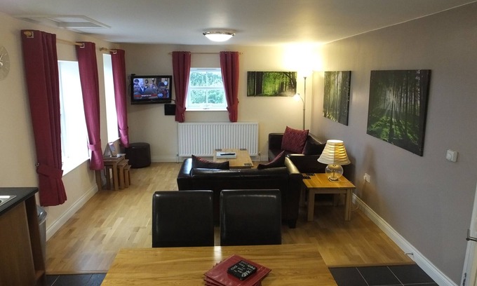 Horncastle Cottage | Maggie's Mews spacious self-catering holiday cottage, lovely views, pets welcome