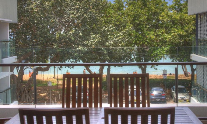 Horseshoe Bay Apartment | Maggies Beachfront Apartment 8